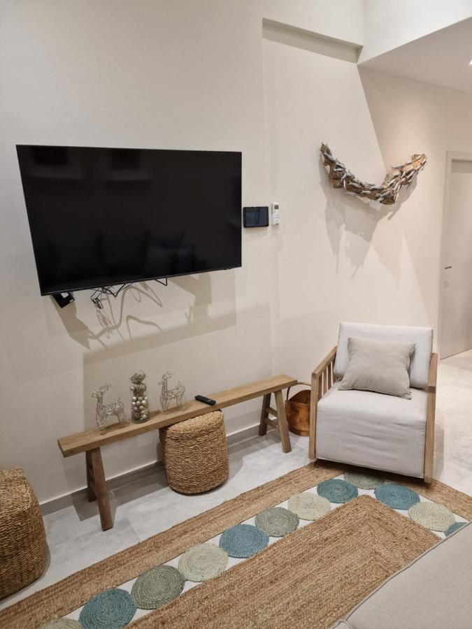 Poseidon'S Limnaria Apartment Paphos Bagian luar foto